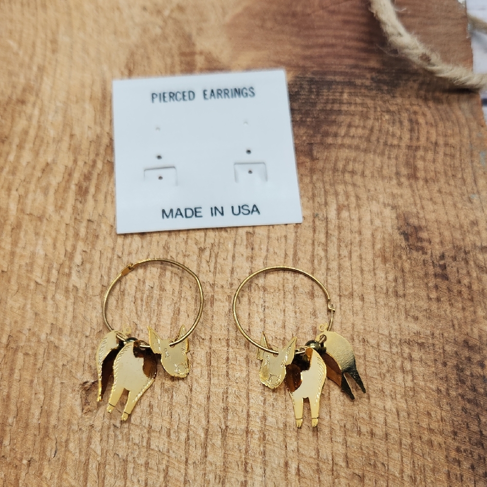 Vintage Made in USA Gold Tone 3D Pig Earrings‎